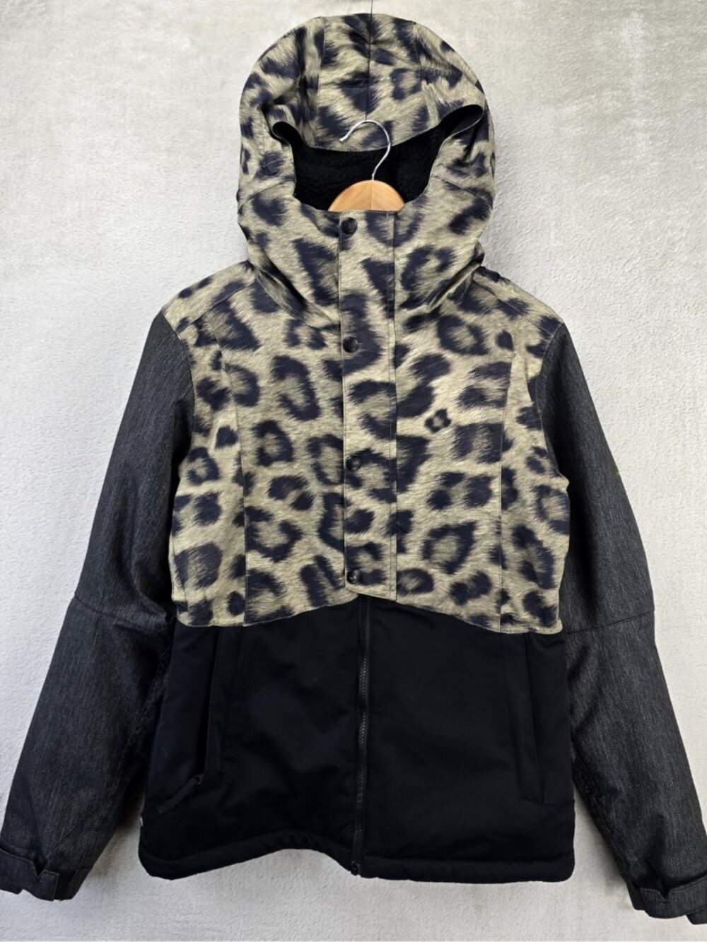 686 Snowbaord Jacket Womens Medium Black Leopard Print Infidry Gorpcore
